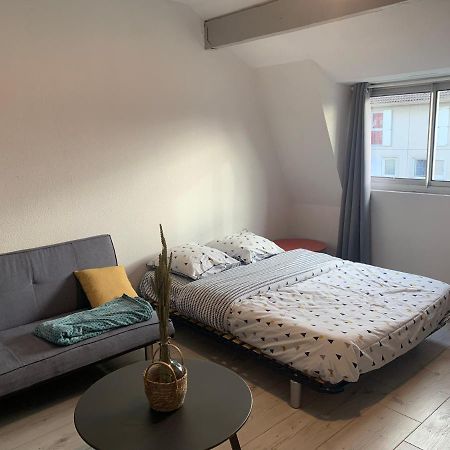 Апартаменты Joli Studio Avec Garage Prive Тарб Экстерьер фото
